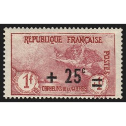 n°168, Orphelins de guerre, 25c sur 1fr+1fr carmin, neuf ** sans charnière B/TB