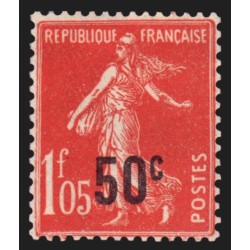 n°225, variété "surcharge barres omises", neuf * trace de charnière - TB
