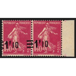 n°228, variété "surcharge à cheval", neuf ** sans charnière - TB