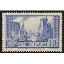 n°261b, Port de La Rochelle, 10fr outremer pâle, Type I, neuf ** - SUPERBE
