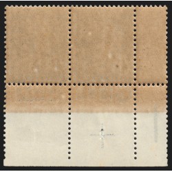 n°217e, variété "boucle du 5 fermée" tenant à normal, bande "Gibbs", neufs **/*