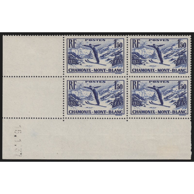 n°334, bloc de quatre coin daté 1937, Ski à Chamonix, neuf **/* - TB