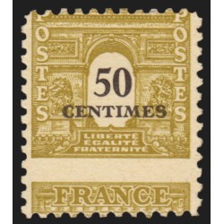 n°704b, variété "piquage à cheval", Arc de Triomphe 50c jaune-olive, neuf **