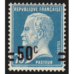 n°219, variété "surcharge à cheval", Pasteur 50c sur 75c bleu, neuf ** - TB