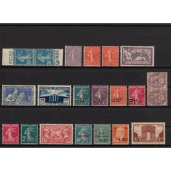 France 1900/1940, Collection neufs * avec trace de charnière COTE +1300€ - TB