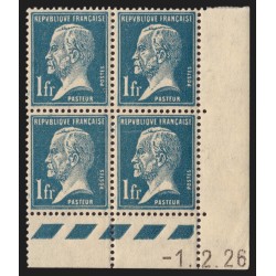 n°179, bloc de quatre coin daté 1926, Pasteur 1fr bleu, neuf ** sans charnière