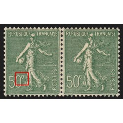 n°198b, variété "c fermé 50°" tenant à normal, neuf * infime trace de ch.