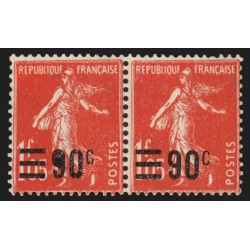 n°227e, variété "9 de 90c fermé" tenant à normal, neuf * légère trace de ch. TB