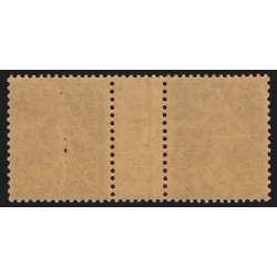 n°137, paire millésime 7 sur papier GC, Semeuse 5c vert-foncé, neuf ** - TB