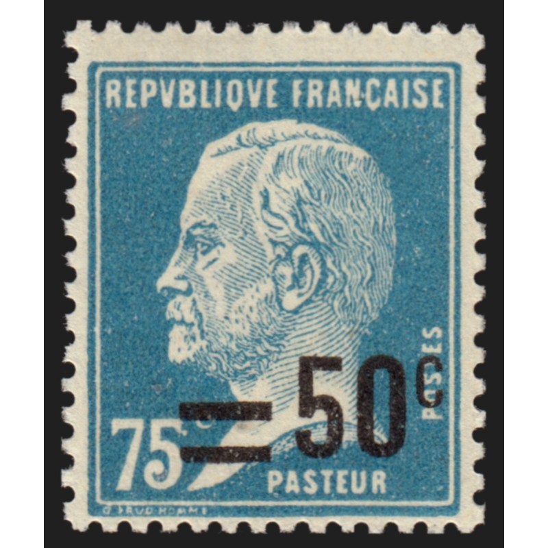 n°219, variété "surcharge décalée", Pasteur 50c sur 75c bleu, neuf ** - TB