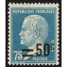 n°219, variété "surcharge décalée", Pasteur 50c sur 75c bleu, neuf ** - TB