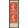n°138e, paire verticale de carnet, Semeuse 10c rouge, neuf ** sans charnière TB
