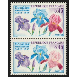 n°1597c, variété "Fleur rouge très dépouillée" tenant à normal, neuf ** SUPERBE